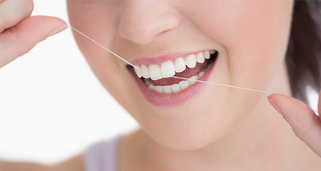 Beneficios del uso de la seda dental